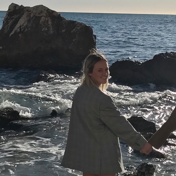 Meet your Posher, Katherine - Picture 3 of 3